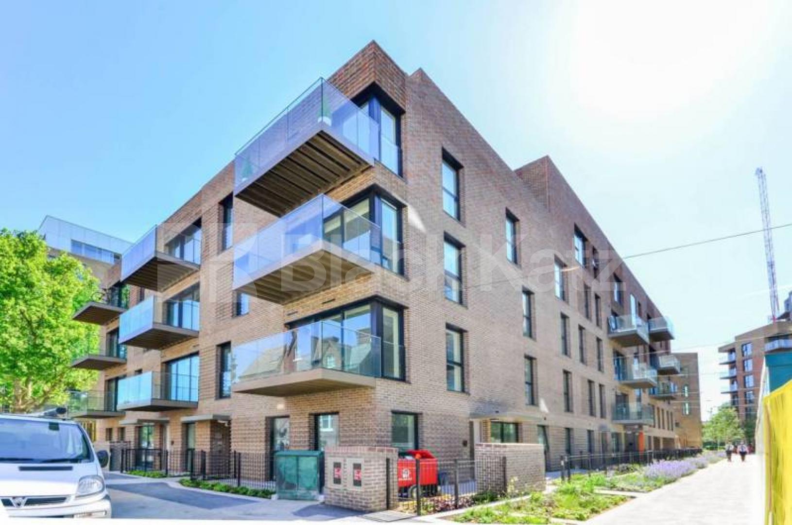 			NEW INSTRUCTION, 2 Bedroom, 1 bath, 1 reception Apartment			 Tyler Court. New Paragon Walk, Elephant and Castle